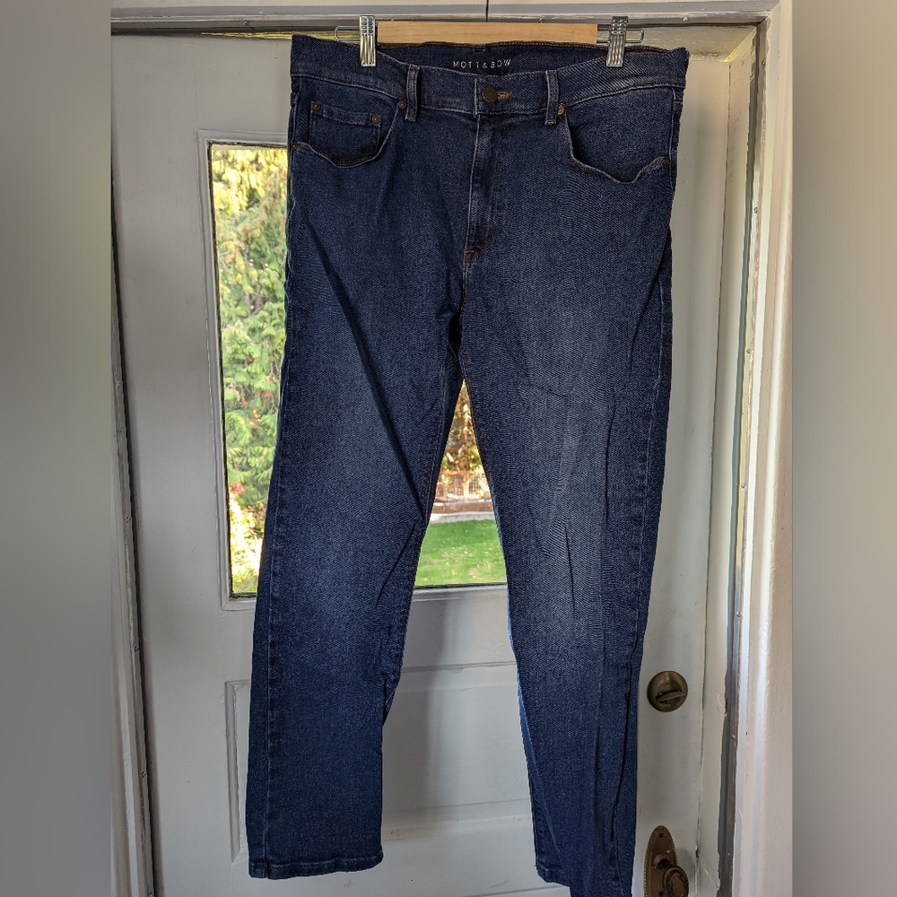 Mott and Bow slim men's jeans- size 34 W 30 L